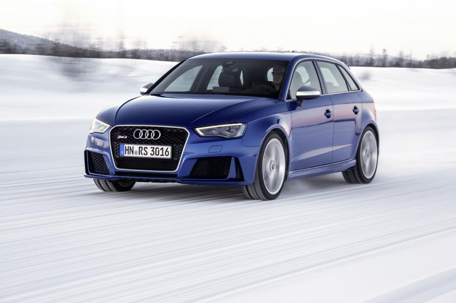  Audi RS3 Sportback 2015 года  (WW) (фото 19 из 38)